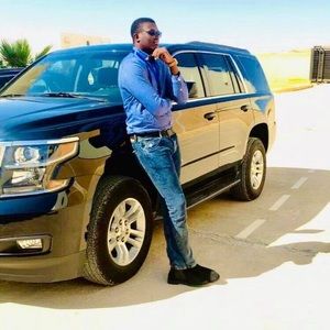 Meet your Posher, Elliott